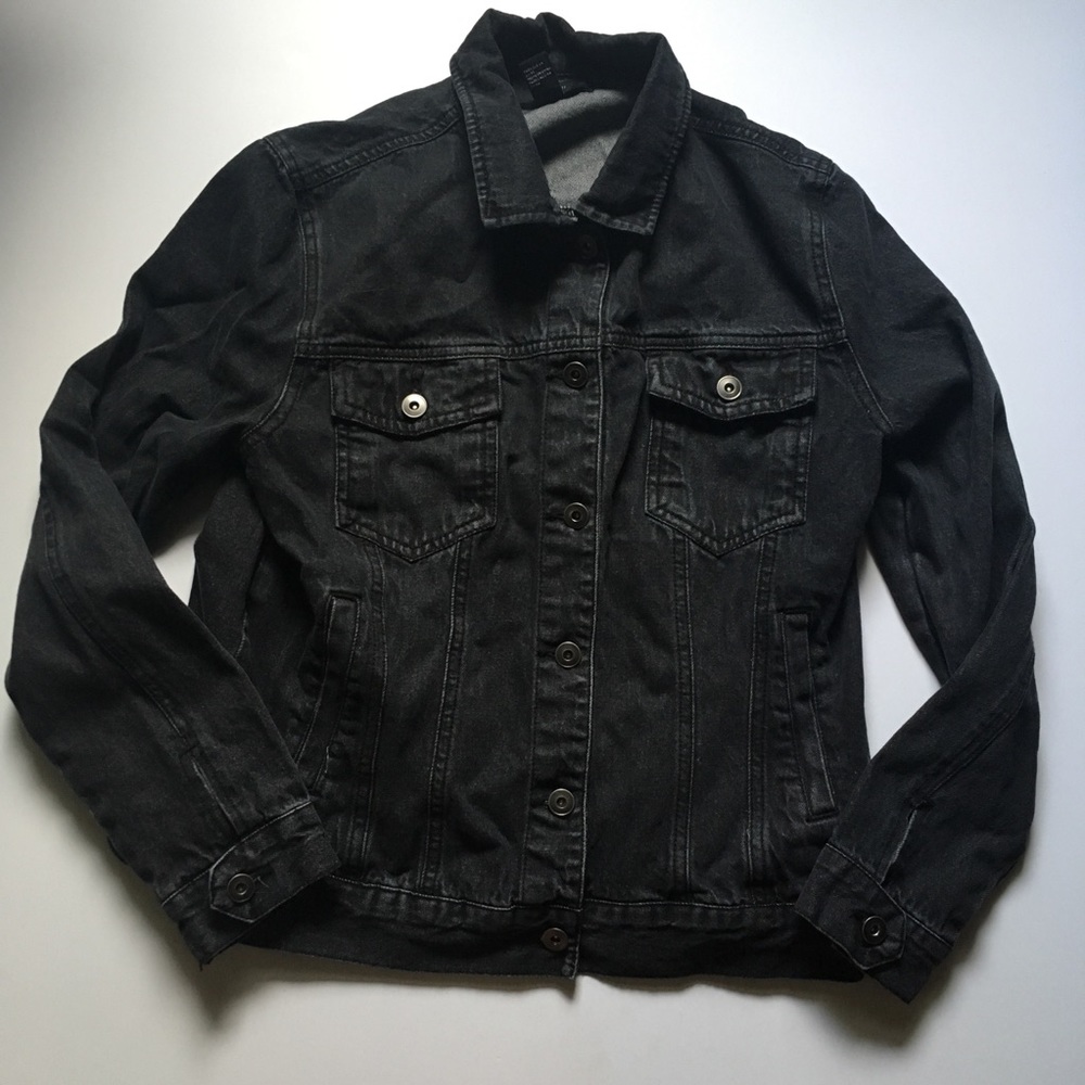 Forever 21 black denim jacket size Small